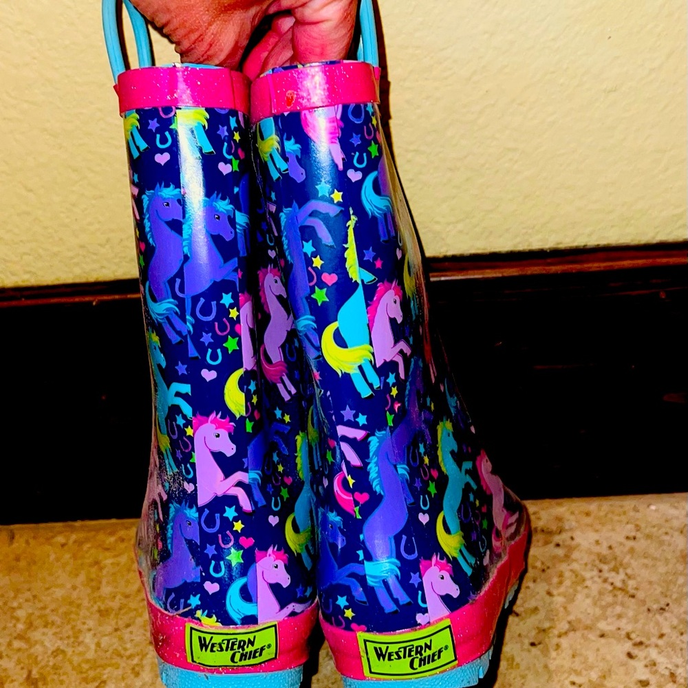 Western Chief Girls rain boots!